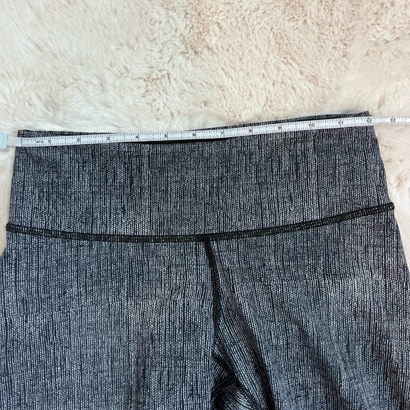 Lululemon Wunder Under Burlap Texture Cropped Leggings Size 4 - Picture 12 of 16